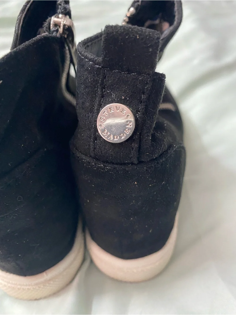 Steve Madden JWedgie Black Suede Wedge Sneakers – Youth Size 2M